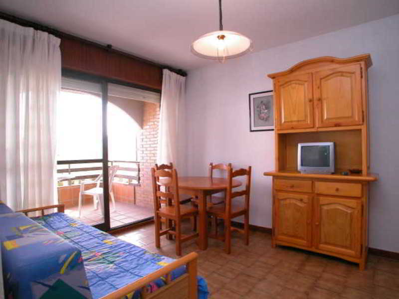 Apartamentos Suaces Ноха Екстериор снимка